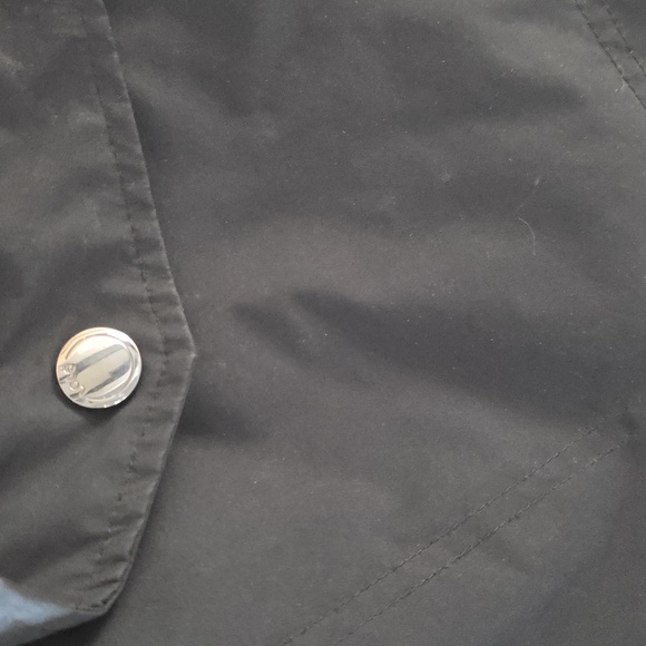 𝅺Lolë Softshell Rain Jacket With Hood - Picture 10 of 12